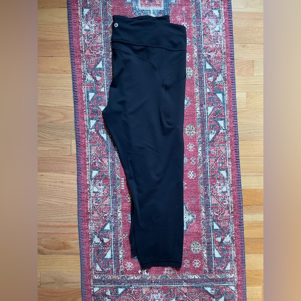 Lululemon capris size 18 Black